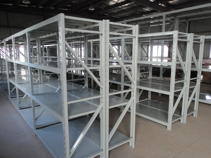 中（zhōng）型貨架